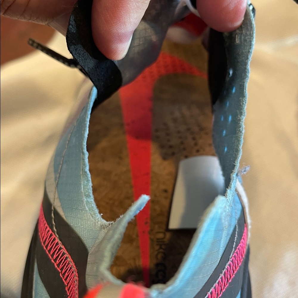 Nike React Element 87
Blue Chill Solar Red SZ 11.5 - Picture 11 of 12